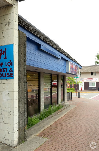 27133 Fraser Hwy, Langley Twp, BC à louer - Photo de l’immeuble – Image 2 sur 22