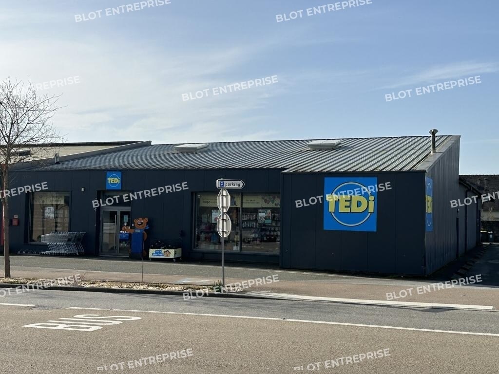 Local commercial dans Lorient à louer Photo de l’immeuble– Image 1 sur 6