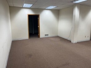 6382 Main St, North Branch, MN à louer Photo intérieure– Image 1 sur 1