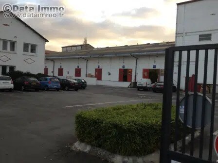 Industriel/Logistique dans Bezons à louer - Photo de l’immeuble – Image 2 sur 3
