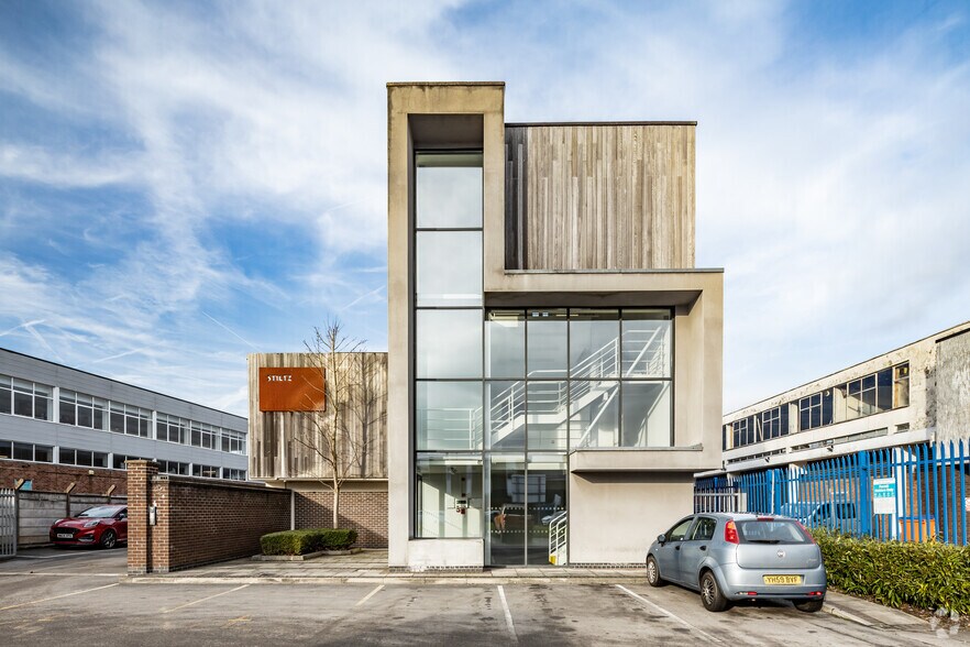 Ledson Rd, Manchester à louer - Photo de l’immeuble – Image 3 sur 8