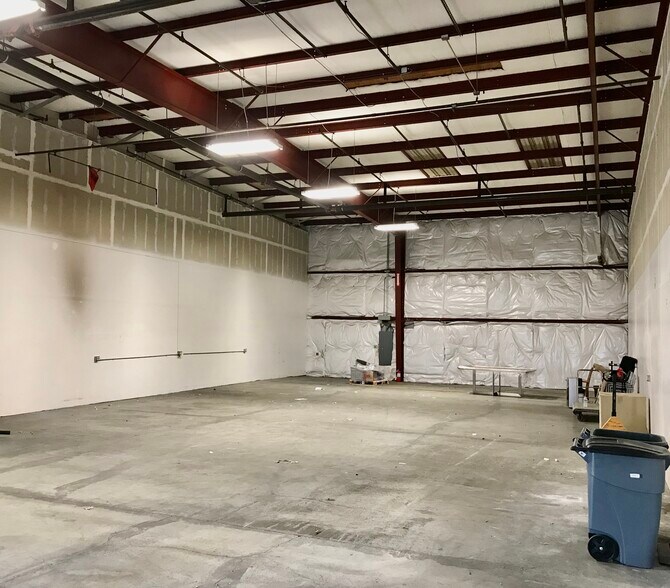 1360 N McDowell Blvd, Petaluma, CA à louer - Photo intérieure – Image 2 sur 5