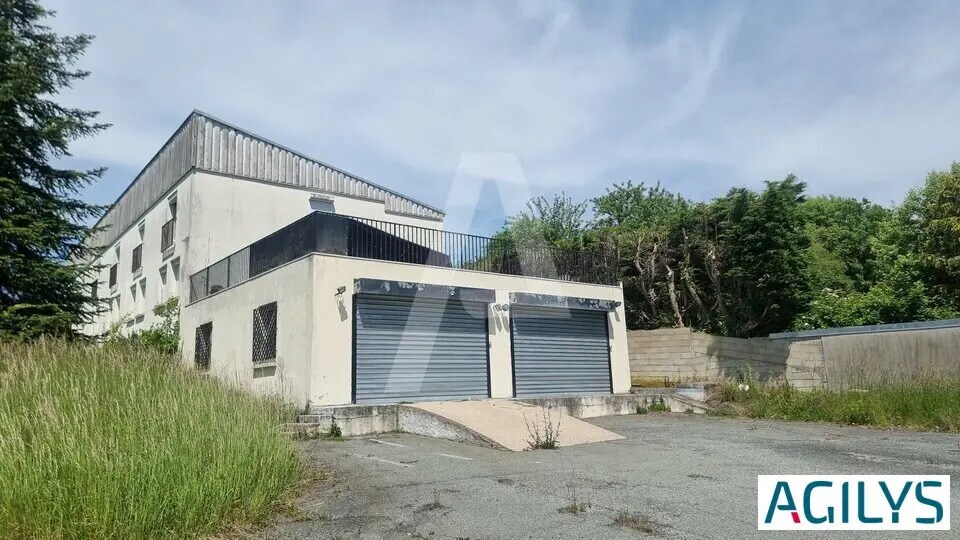 Local d'activités dans Marcoussis à vendre - Photo de l’immeuble – Image 1 sur 10
