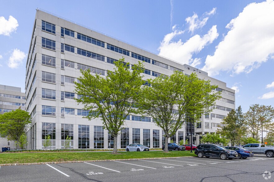 300 Connell Dr, Berkeley Heights, NJ à louer - Photo de l’immeuble – Image 3 sur 7