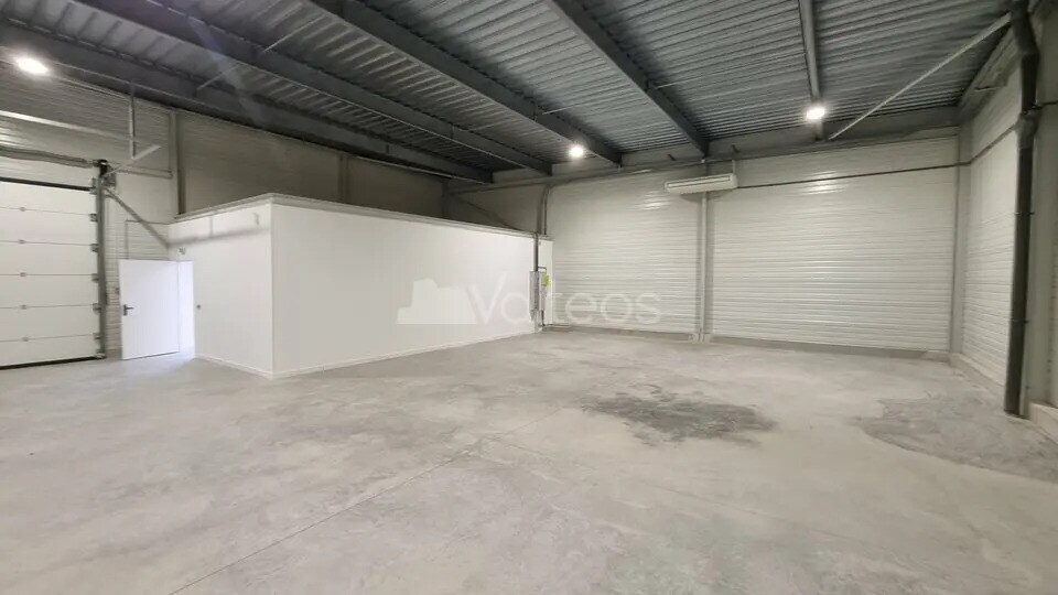 Bureau dans SAINTE-FOY-D'AIGREFEUILLE à louer - Photo de l’immeuble – Image 1 sur 8