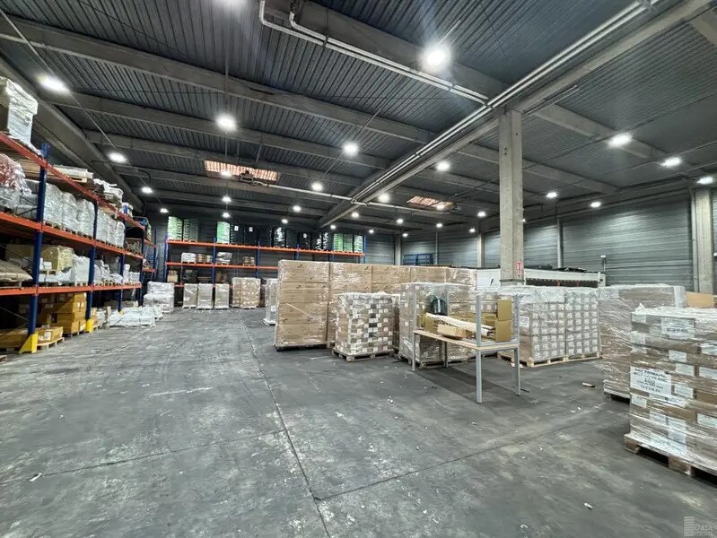 Industriel/Logistique dans Gonesse à louer Photo intérieure– Image 1 sur 8