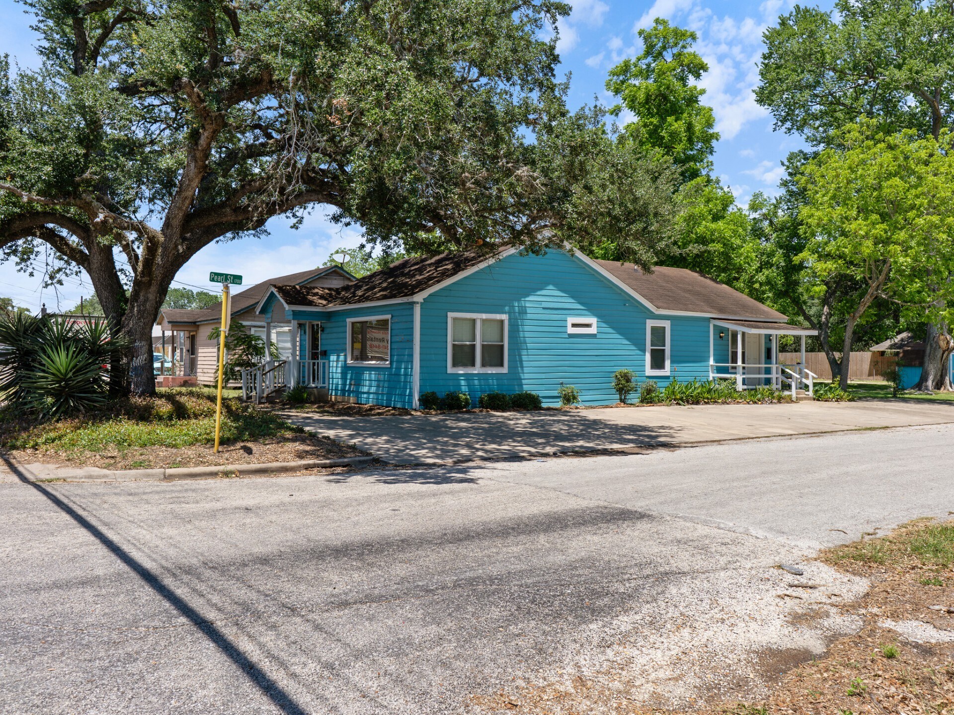 3021 Avenue F, Bay City, TX à vendre Photo de l’immeuble– Image 1 sur 23