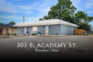 Plus de détails pour 303 E Academy St, Brenham, TX - Local d'activités à louer