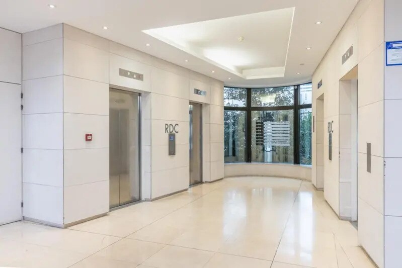 23 Place De Catalogne, Paris à louer - Hall d’entrée – Image 3 sur 11