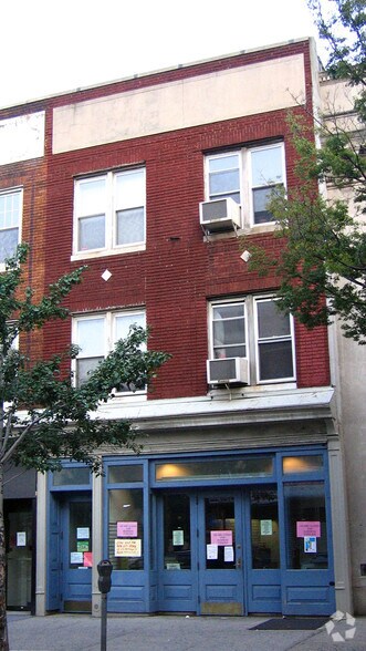 138 Court St, Brooklyn, NY à louer - Photo de l’immeuble – Image 2 sur 5