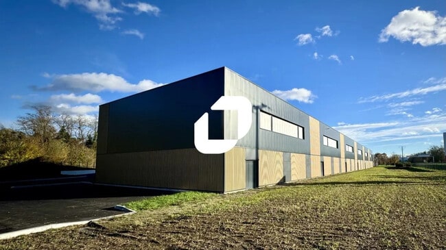 Plus de détails pour Bureau, Local d'activités à louer