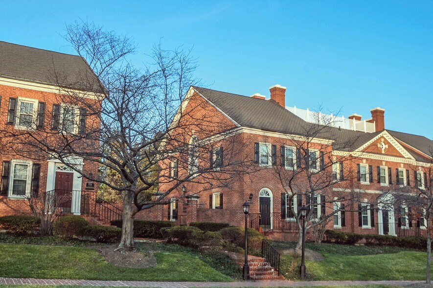 10470-10476 Armstrong St, Fairfax, VA à vendre - Photo de l’immeuble – Image 2 sur 33