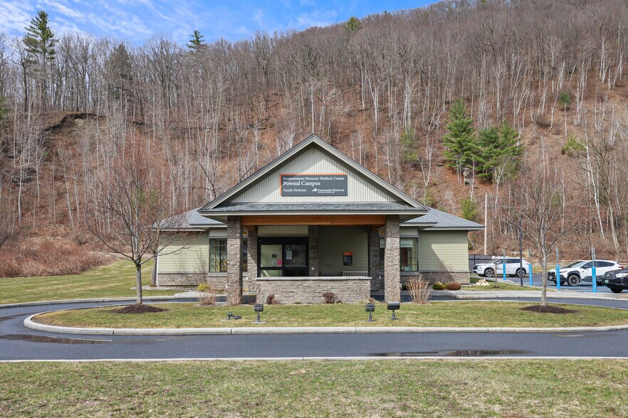 7237 US-7, Pownal, VT à vendre - Photo de l’immeuble – Image 3 sur 6