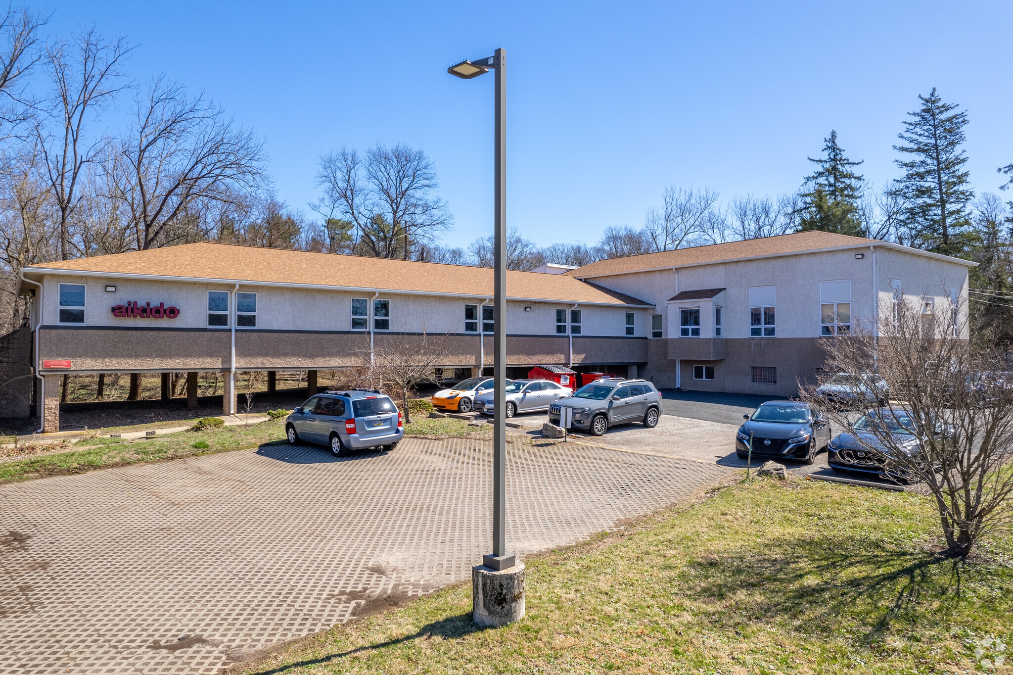 321 Morris Rd, Fort Washington, PA à louer Photo principale– Image 1 sur 6