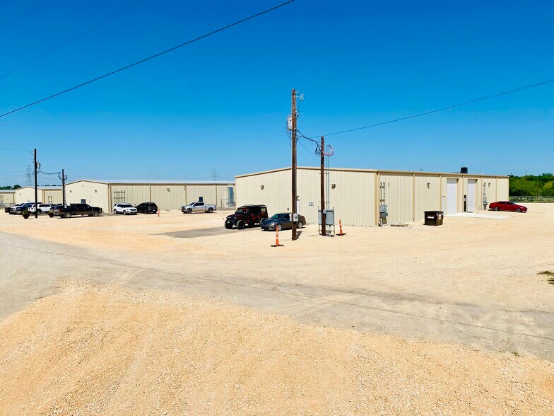 7049 Fm 1044, Marion, TX à louer - Photo de l’immeuble – Image 3 sur 6