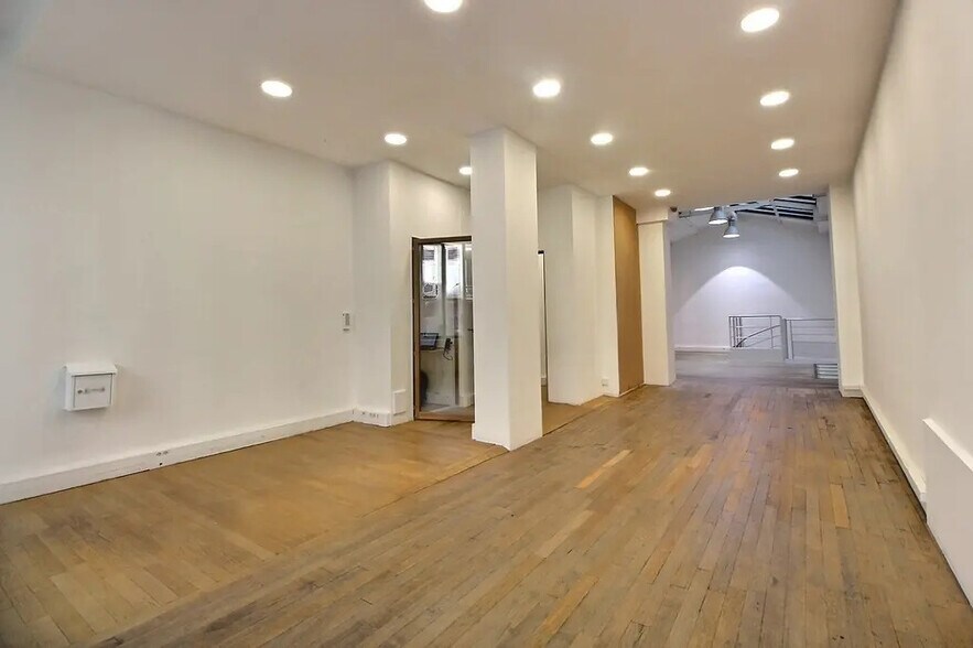 Bureau dans Paris à louer - Photo de l’immeuble – Image 2 sur 8