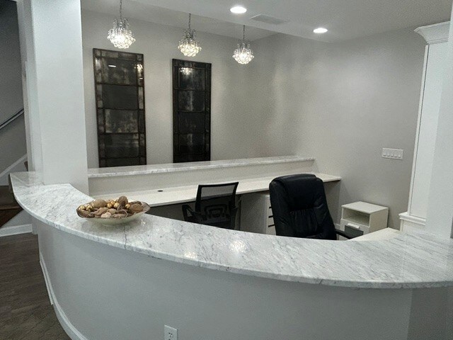 6315 Amherst Ct, Peachtree Corners, GA à louer - Photo de l’immeuble – Image 3 sur 16