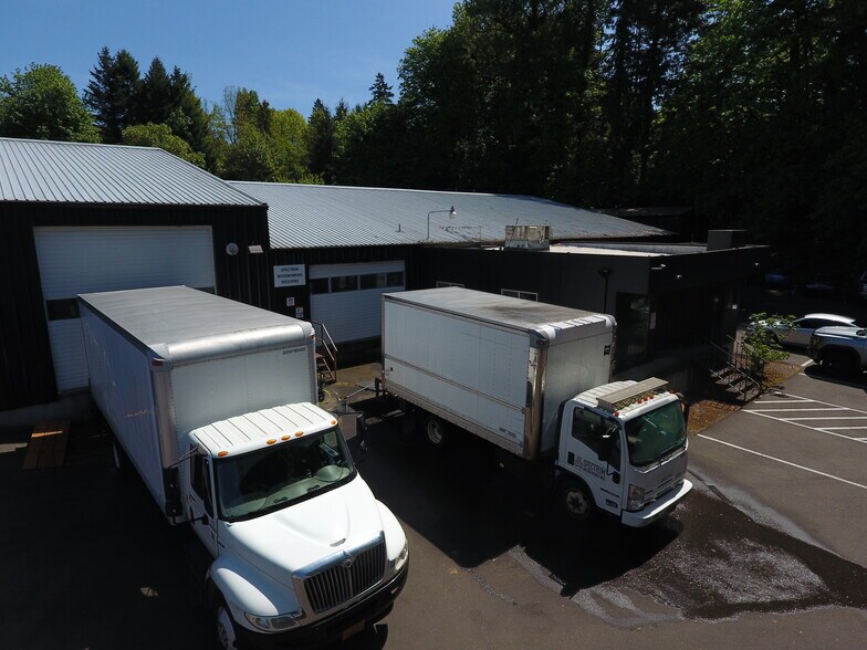 13663 Holcomb Blvd, Oregon City, OR à vendre - Photo de l’immeuble – Image 3 sur 8