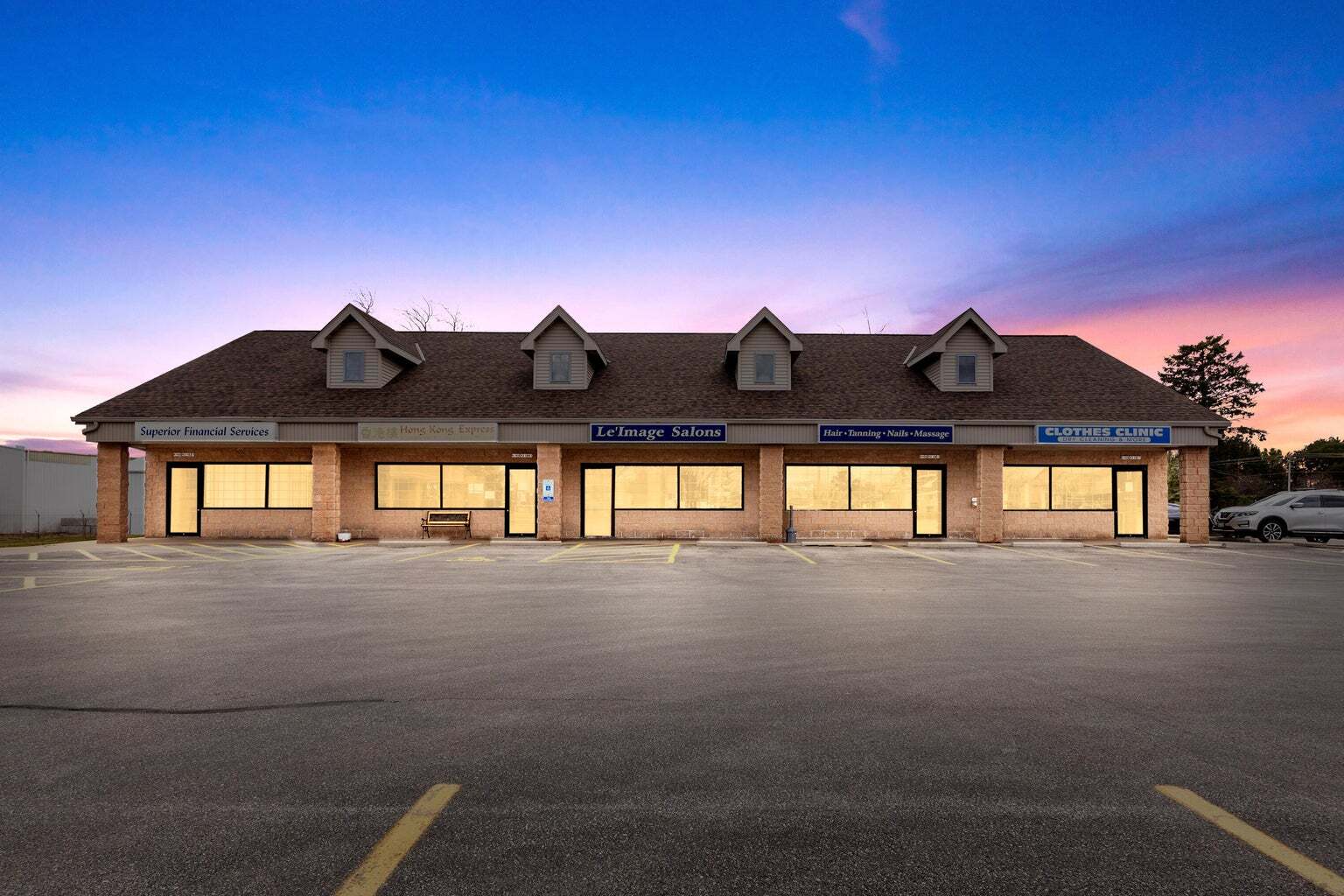 N168W21941 Main St, Jackson, WI à vendre Photo de l’immeuble– Image 1 sur 2