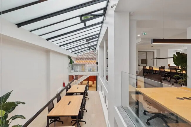 Plus de détails pour 68 Rue Nollet, Paris - Coworking à louer