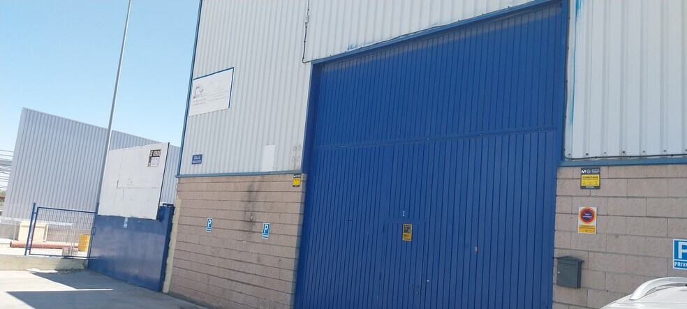 Industriel/Logistique dans Camarma de Esteruelas, Madrid à vendre - Photo de l’immeuble – Image 2 sur 8
