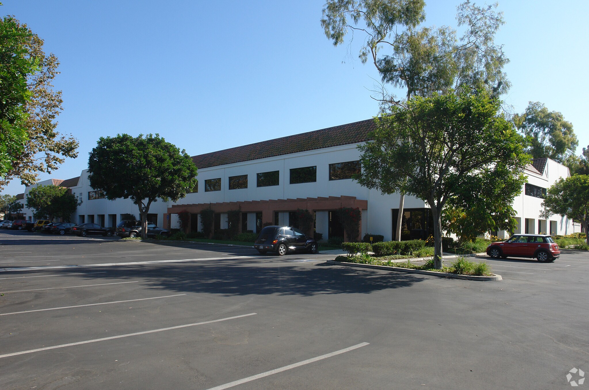 100-198 Camino Ruiz, Camarillo, CA à louer Photo principale– Image 1 sur 6