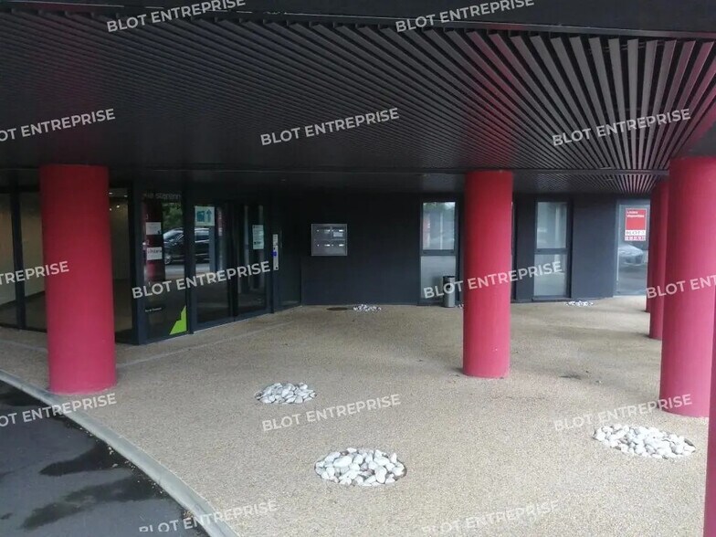 Bureau dans Quimper à louer - Photo de l’immeuble – Image 3 sur 13