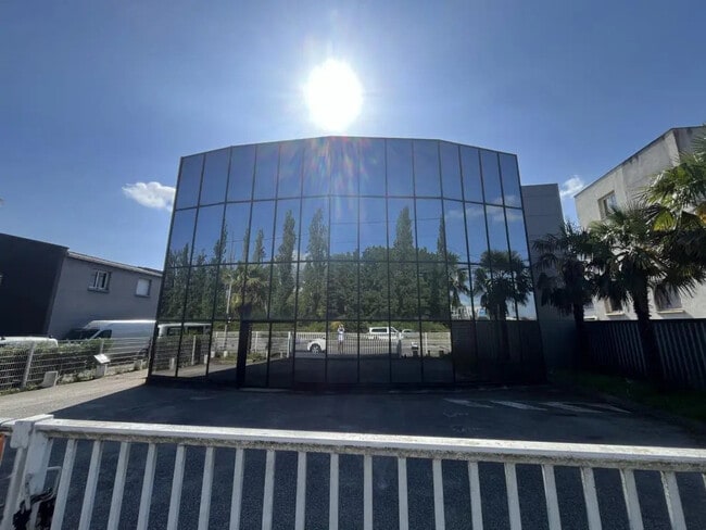 Plus de détails pour 195 N10, Coignières - Local commercial à vendre