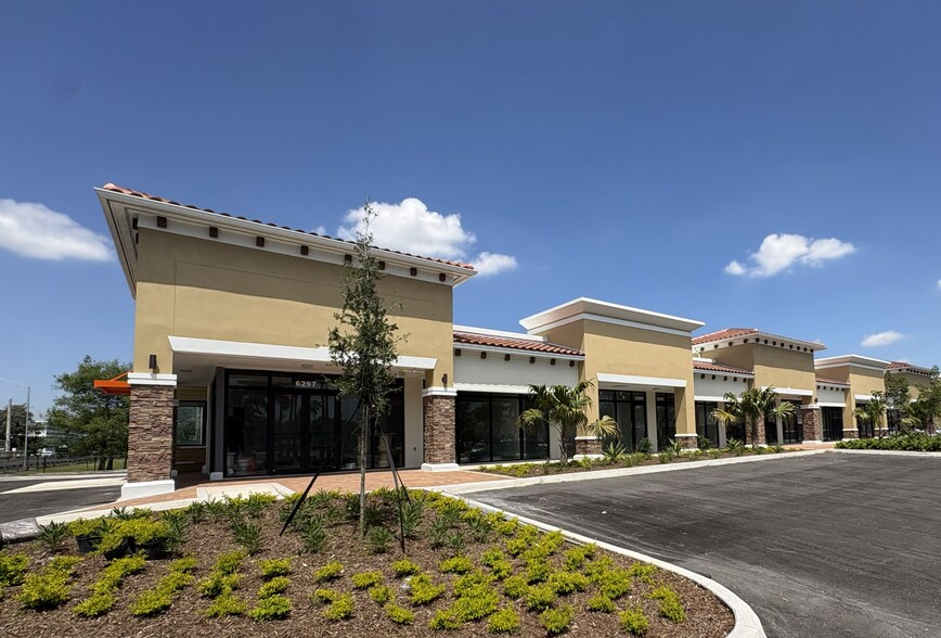 6251-6301 County Line Rd, Miramar, FL à louer - Photo de l’immeuble – Image 3 sur 9