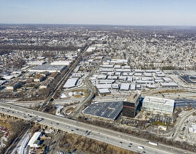 280 N Midland Ave, Saddle Brook, NJ à louer Photo de l’immeuble– Image 1 sur 7