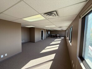 22 Jamie Ave, Nepean, ON à louer Photo intérieure– Image 2 sur 7