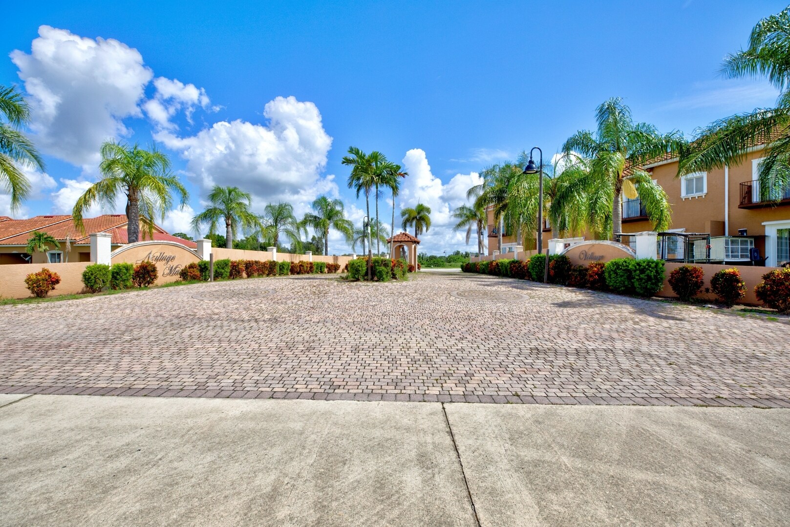2105 US 27 S, Lake Placid, FL à vendre Photo de l’immeuble– Image 1 sur 23