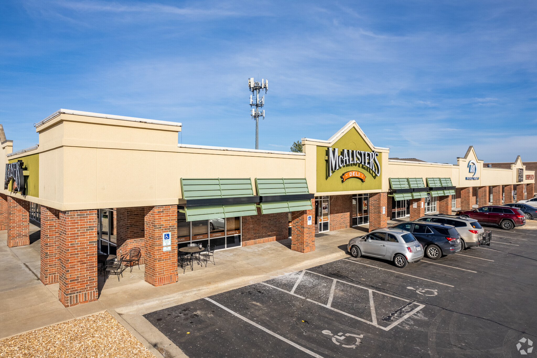 1711 W Battlefield St, Springfield, MO à louer Photo de l’immeuble– Image 1 sur 7