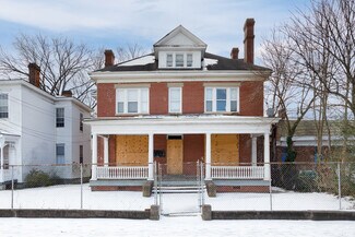 Plus de détails pour 716 W Washington St, Petersburg, VA - Logement à vendre