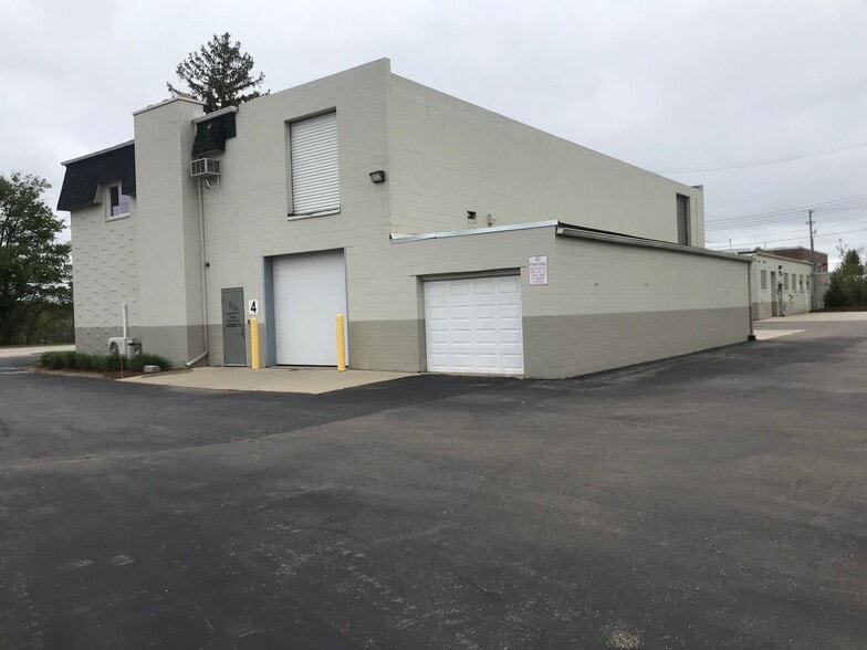25802 Novi Rd, Novi, MI à vendre - Photo de l’immeuble – Image 3 sur 4