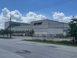 Plus de détails pour 3511 W 12th St, Houston, TX - Industriel/Logistique à louer