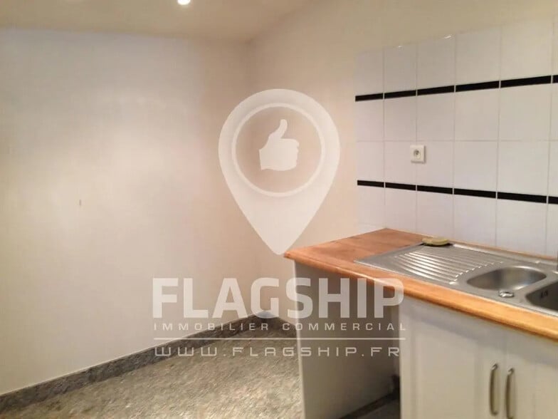 Local commercial dans Saint-Maur-des-Fossés à louer - Photo intérieure – Image 2 sur 7