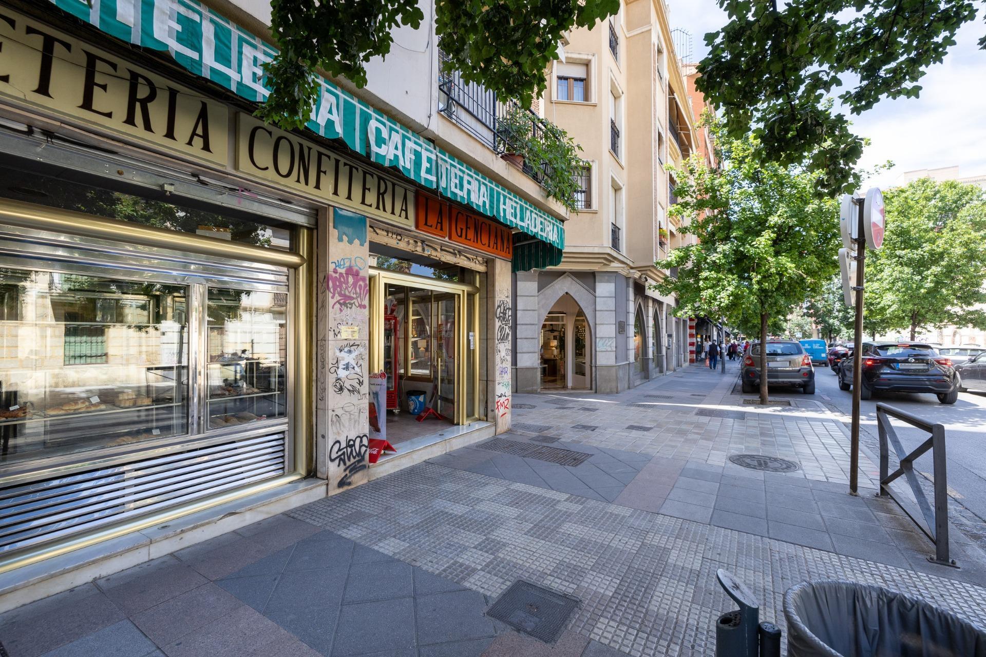 Local commercial dans Granada à vendre Photo de l’immeuble– Image 1 sur 31