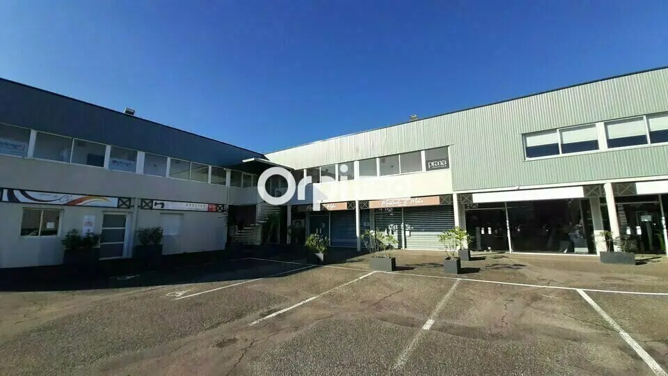 116 Rue Des Eaux Bonnes, Serres-Castet à louer - Photo de l’immeuble – Image 2 sur 2