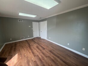 10 Industry Ct, Ewing, NJ à louer Photo intérieure– Image 2 sur 5