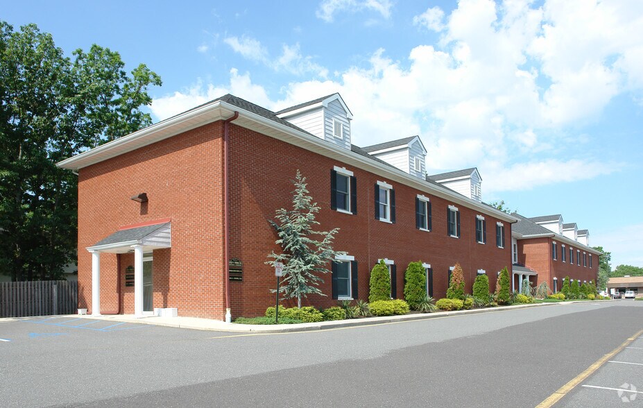 833 Lacey Rd, Forked River, NJ à louer - Photo de l’immeuble – Image 2 sur 4