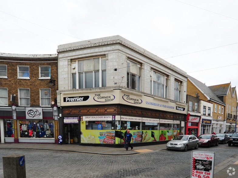 82-84 High St, Sheerness à vendre - Photo principale – Image 1 sur 3