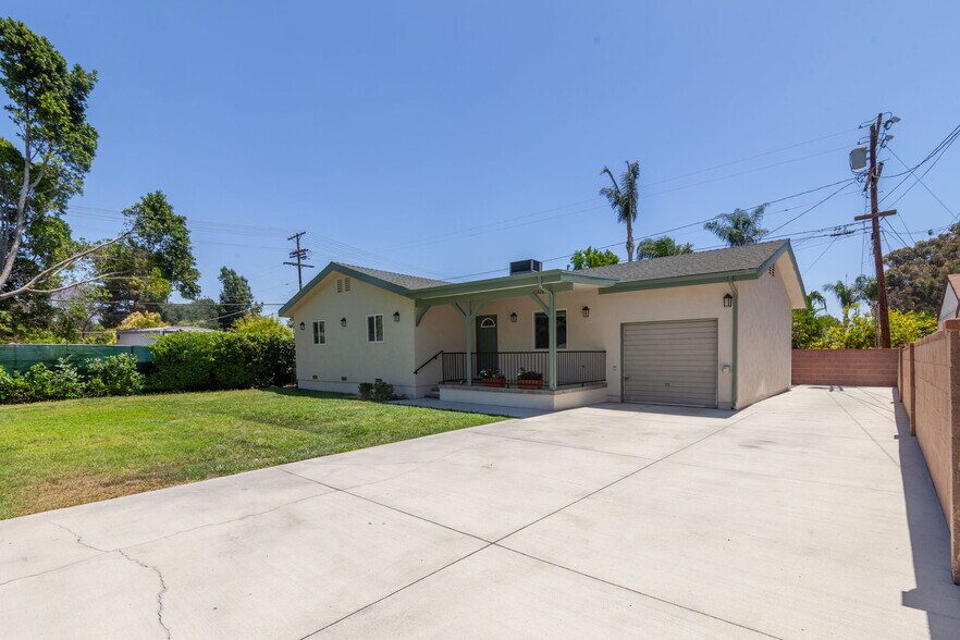 10838 Burnet Ave, Mission Hills, CA à vendre - Photo de l’immeuble – Image 2 sur 20