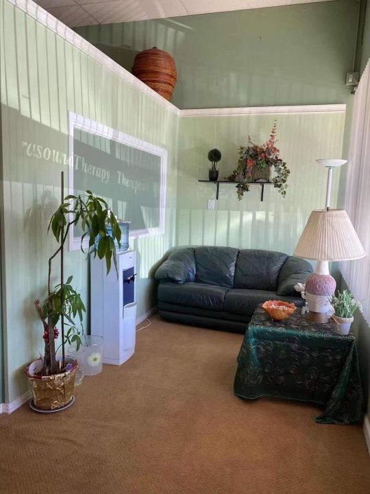 2509-2539 Royal Ave, Simi Valley, CA à louer Photo intérieure– Image 1 sur 6