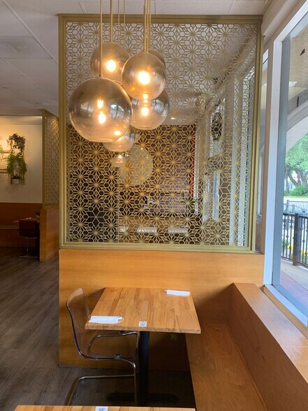 10001 Westheimer Rd, Houston, TX à louer - Photo de l’immeuble – Image 3 sur 11