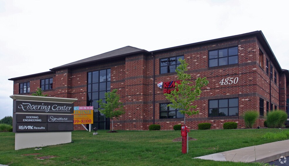 4850 Lemay Ferry Rd, Mehlville, MO à louer - Photo de l’immeuble – Image 2 sur 2