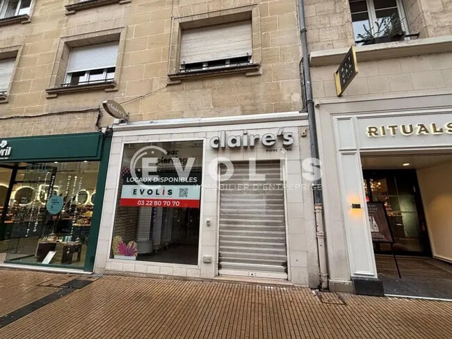 Plus de détails pour Local commercial à louer