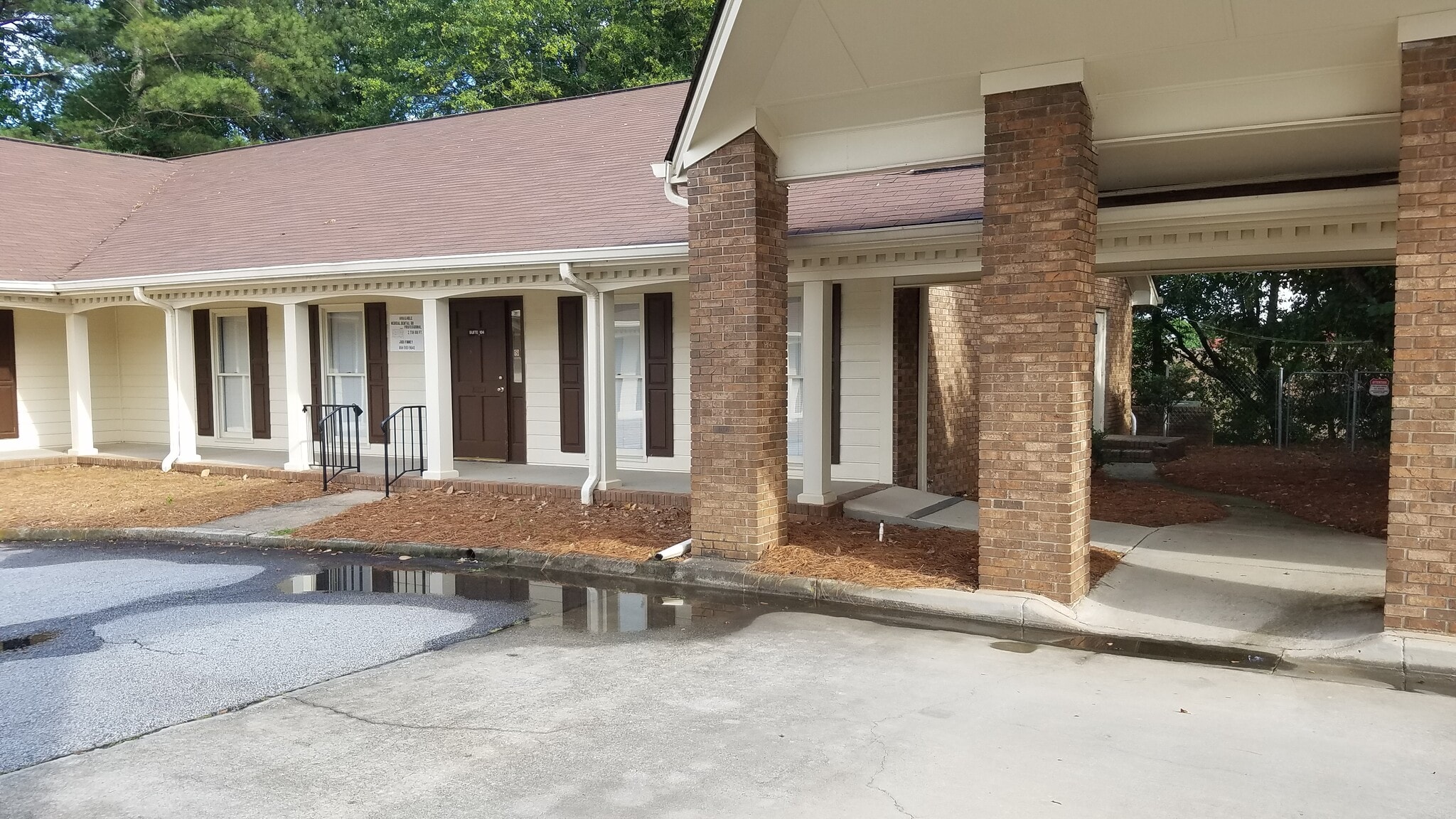 5243 Snapfinger Woods Dr, Decatur, GA à vendre Photo de l’immeuble– Image 1 sur 7
