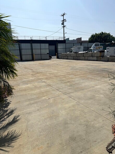 526 S Alameda St, Los Angeles, CA à louer - Photo de l’immeuble – Image 3 sur 4