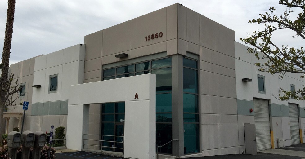 13860 Benson Ave, Chino, CA à louer - Photo de l’immeuble – Image 2 sur 7